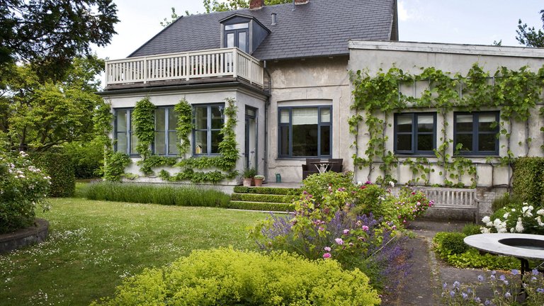 Ældre: Sådan får du hjælp til at klare haven