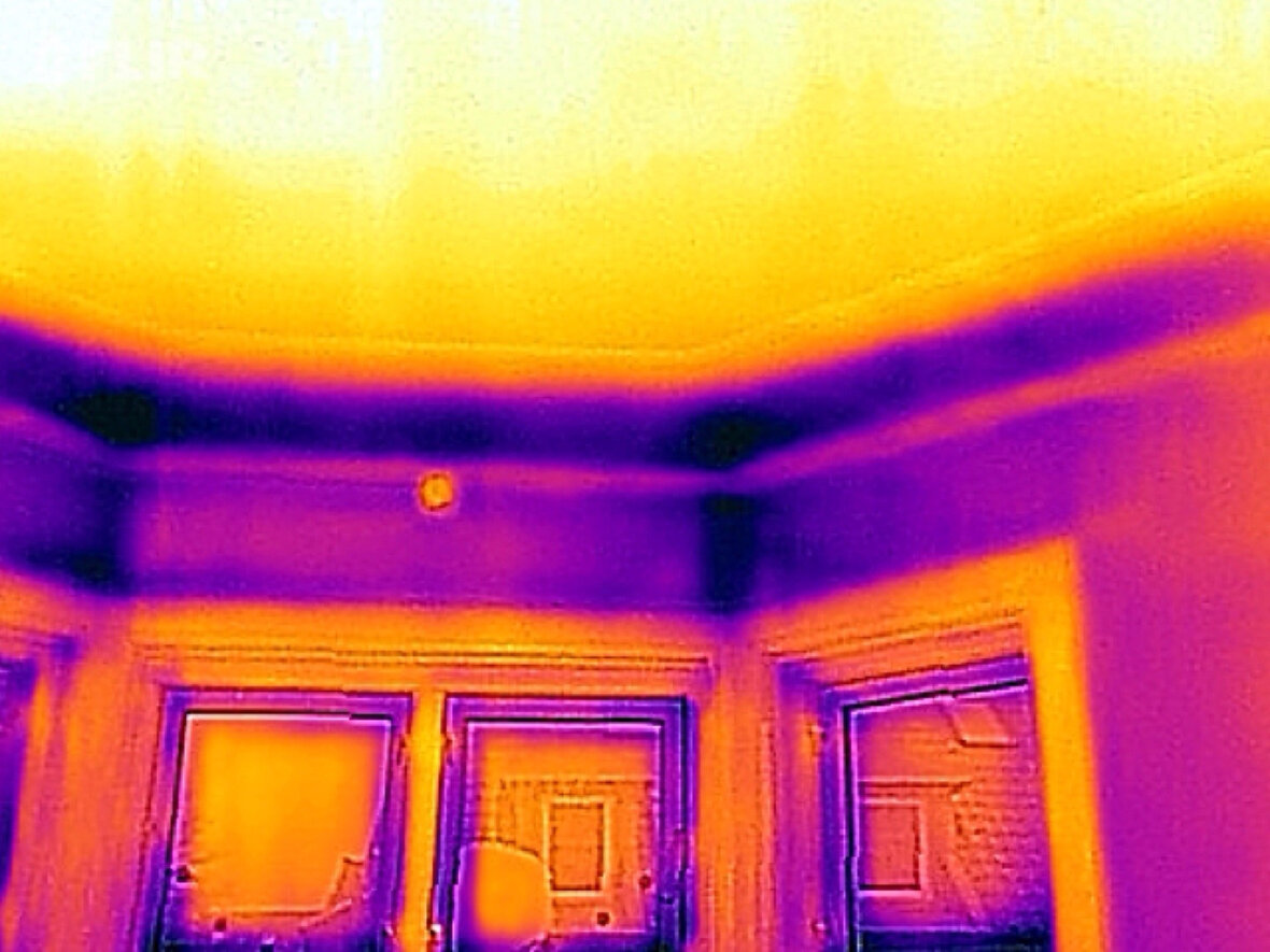 termografifoto af karnap viser kuldebroer