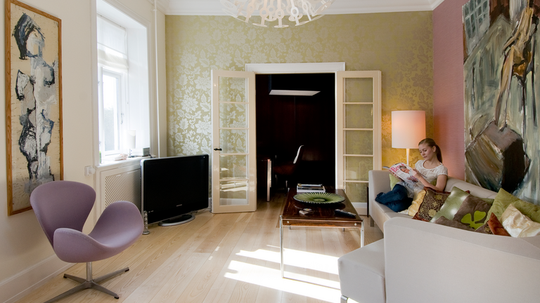 Filminstruktørens kærlighedshybel fik vokseværk