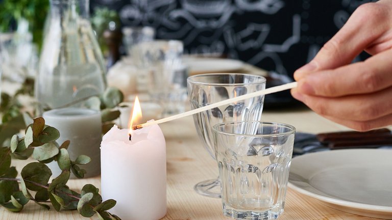 Stearinlys er hyggeligt, men kan give forurening af indeluften