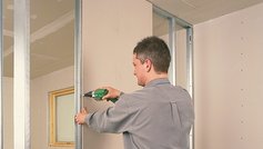 Opsætning af let indvendig væg 