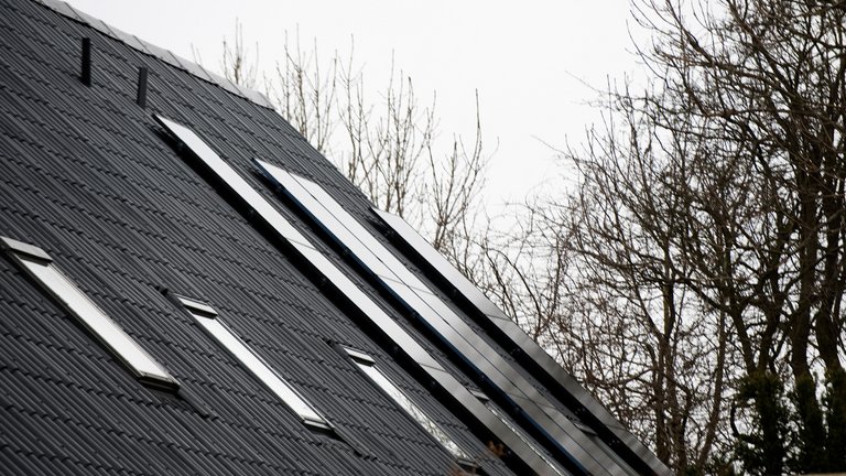 Solceller og gråvejr