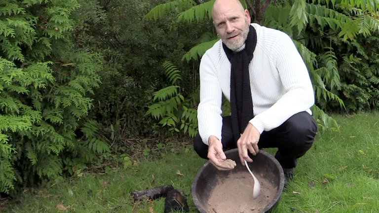 Aske fra brændeovn eller grill kan ødelægge din have