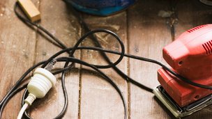 Sådan holder du og sliber dit trægulv