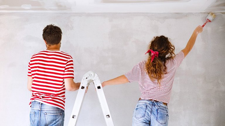 Kvinder bestemmer indretningen i hjemmet – men mændene er på vej