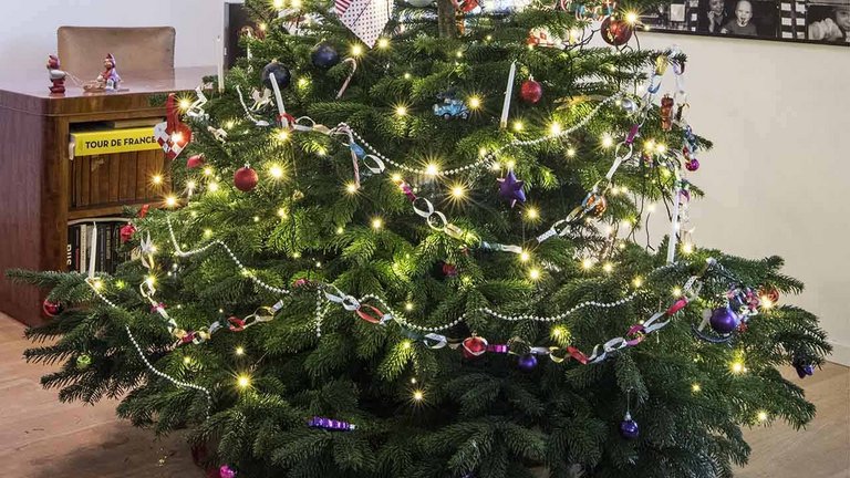 Juletræ med julepynt