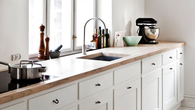 Indretning lille køkken