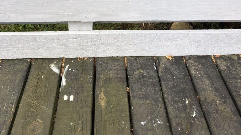 pletter fra maling på terrasse