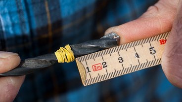 Bor korrekt dybde med boremaskinen