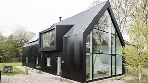 Stål, glas og masser af hjemlig hygge