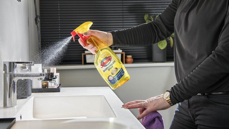 Sådan gør du, hvis dit badeværelse lugter
