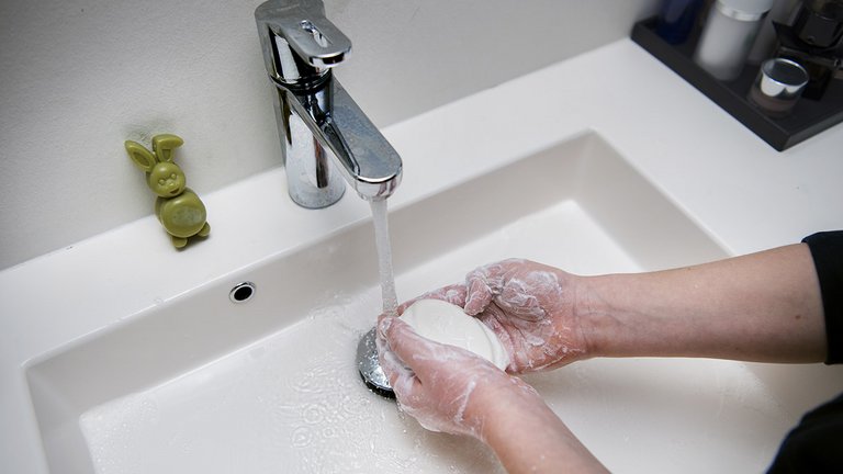 Rens afløb og fjern lugten