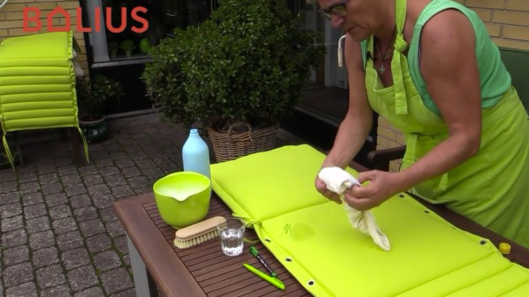 Sådan fjerner du pletter fra tusch og kuglepen