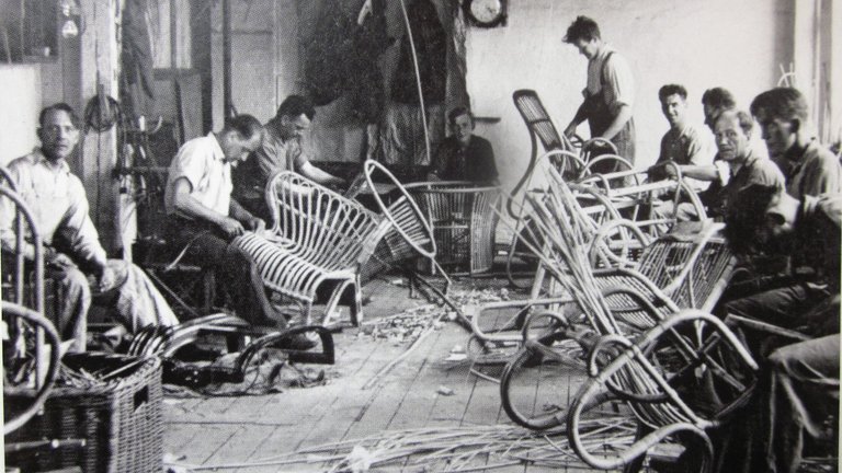 Havemøbler fra 1918 til 2017 - her Wenglers fletteværksted