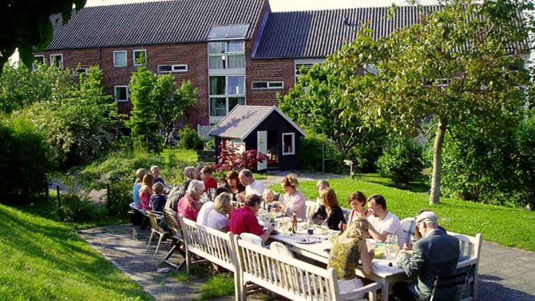 Bofællesskaber har mange skrevne og uskrevne regler. Find ud af om du er parat til denne boform