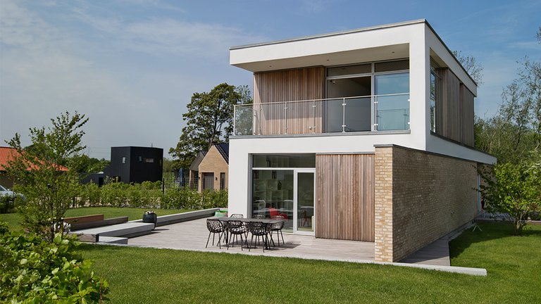 Nybygget villa minder om 70'erne