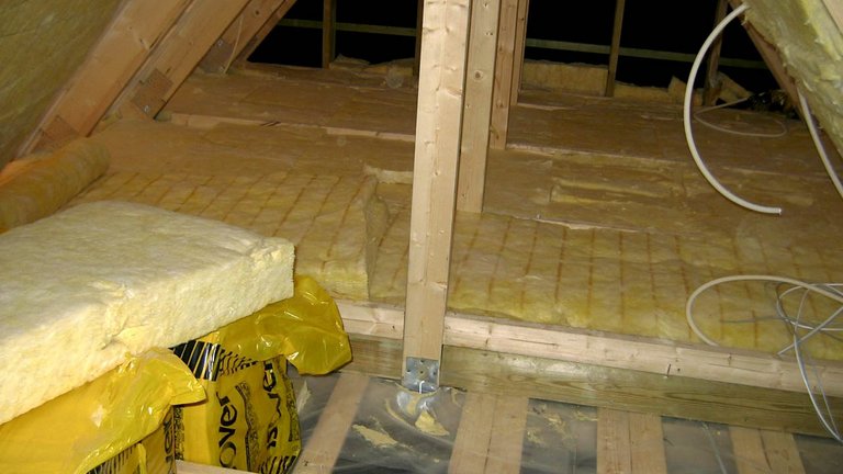 Efterisolering af loft som gør-det-selv