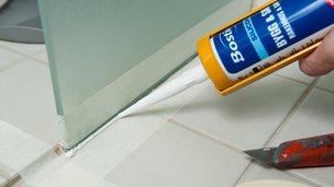 Ny fuge på badeværelset