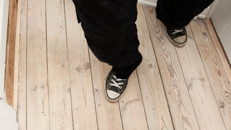 Hvad gør du, hvis trægulvet knirker?