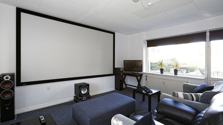 Sådan laver du din egen hjemmebiograf