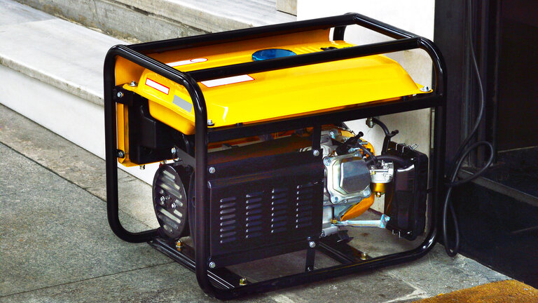 Hvis strømmen går: Er en benzingenerator en løsning for dig?