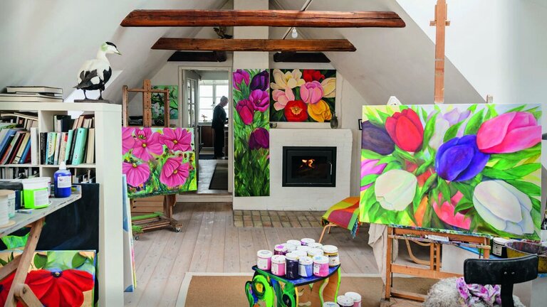 At bo med sin passion: Se Jorit og Flemmings hjem med kunst og farver