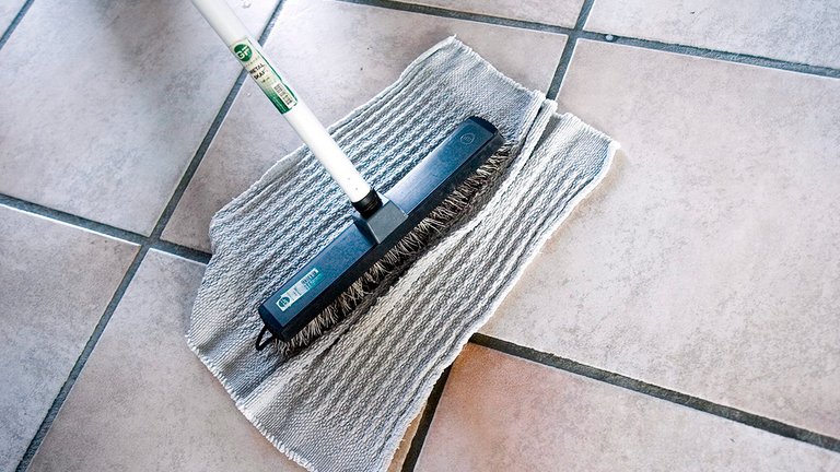Guide: Sådan gør du fliser rent