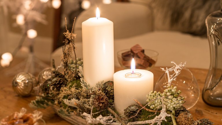 Forskere advarer: Danskerne tænder alt for mange stearinlys