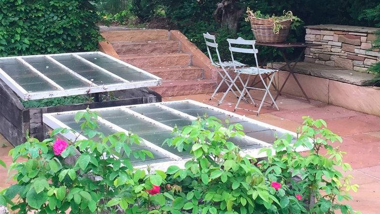 Mistbænk i haven - det kan du bruge den til