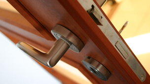 Sikre låse og nøgler til dit hus