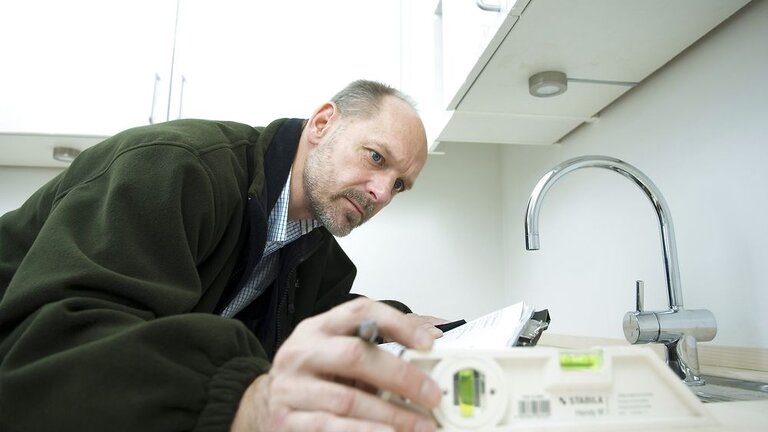 Det skal du selv gøre, når du køber køkken