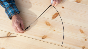 Hvordan skærer du perfekte cirkler i plader og brædder?