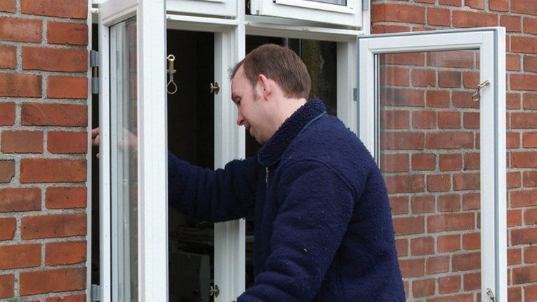 Sundhedsskadelige imprægneringsvæsker i byggematerialer