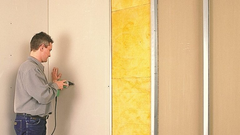 Indvendig væg af gips