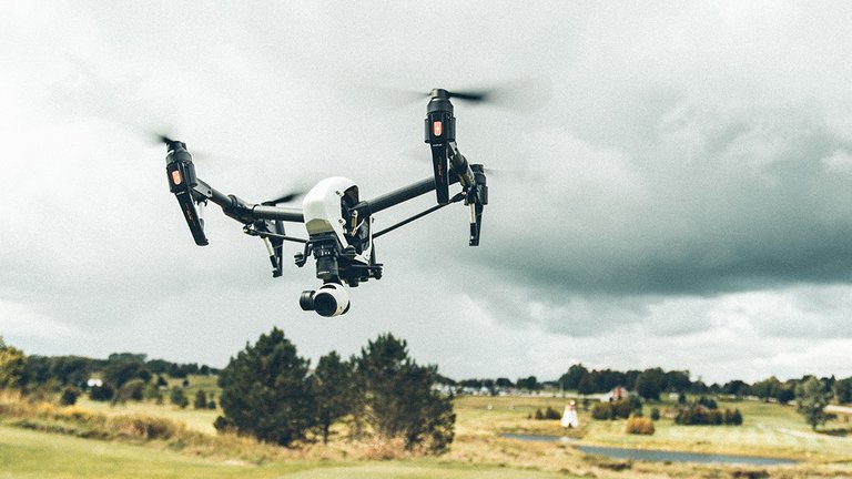 Kommuner må bruge droner og luftfotos i byggesager