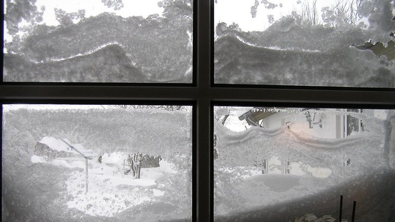 Kan du pudse vinduer i frostvejr?