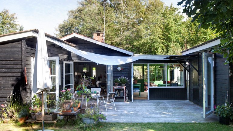 Ombygget sommerhus: Her folder vi drømmene ud