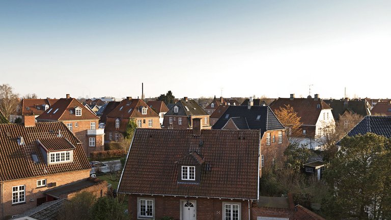 Hustage over valby - formentlig boligejere, der bor der