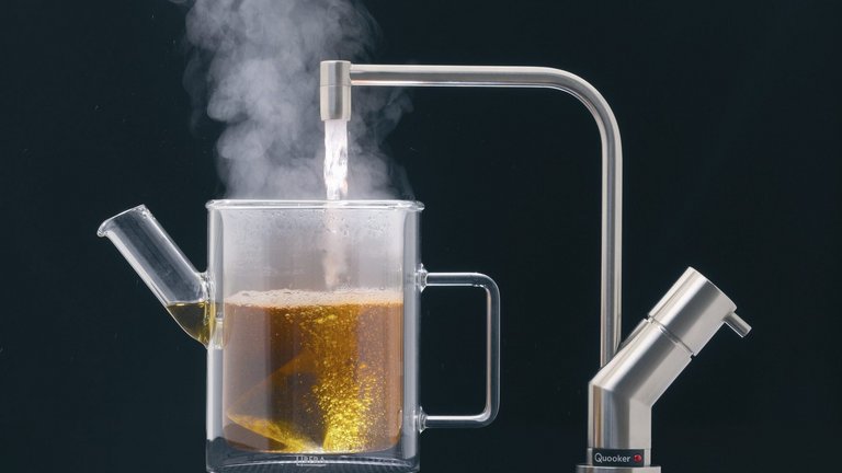 Vandhaner med kogende vand